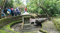 Selain sisa benteng, dapat dijumpai juga bekas meriam yang terletak di dekat benteng utama (Randy/detikcom)