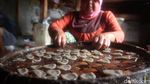 Produksi Kerupuk Tradisional Masih Bertahan, Ini Buktinya