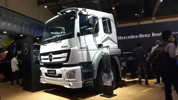 Mercedes-Benz meluncurkan varian baru di GIICOMVEC 2020