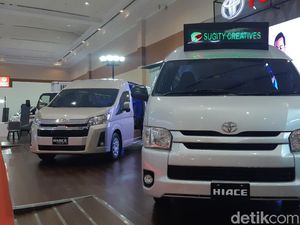 Toyota Pamer Angkot dengan Pintu Geser