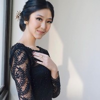 Banyak netizen menyebut kalau Putu Ayu Saraswati mirip Jisoo BLACKPINK. Kamu setuju? Foto: Instagram @ayusarasw