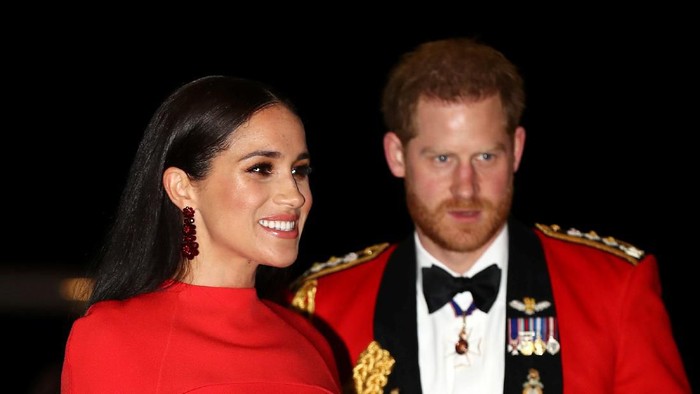 LONDON, ENGLAND - MARCH 07: Prince Harry, Duke of Sussex and Meghan, Duchess of Sussex arrive at the Royal Albert Hall on March 7, 2020 in London, England. (Photo by Eddie Mulholland-WPA Pool/Getty Images)