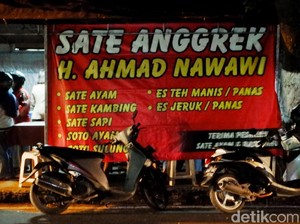 75 Tahun Warung Sate Anggrek H. Ahmad Pertahankan Kelezatan Satenya