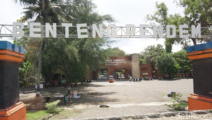 Benteng Pendem
