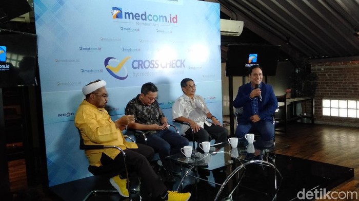 Diskusi Korona: gak usah panik, gak usah gimik