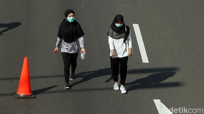 Cegah Corona, Sebagian Warga Pakai Masker Saat CFD