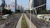 Meski ada himbauan untuk menghindari kegiatan ramai imbas virus Corona, namun aktifitas Car Free Day (CFD), tetap ramai.