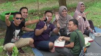 Oleh sebagian pengunjung, kawasan Kebun Raya Bulo sering dimanfaatkan sebagai lokasi untuk berswafoto. (Abdy Febriady/detikcom)