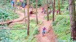 Serunya Balap Sepeda di Pinus Bike Park