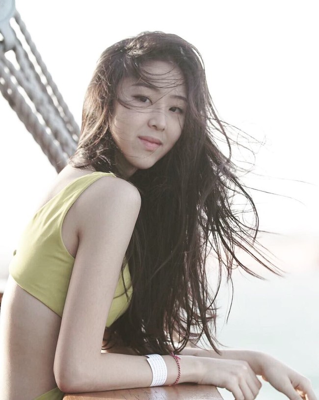 Salah satunya, ia pernah mewakili Indonesia di forum internasional seperti Sunburst Youth Camp 2014 di Singapura dan International Community Development & Leadership Summit 2013 di India. Foto: Instagram @ayusarasw