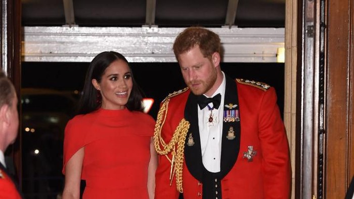 LONDON, ENGLAND - MARCH 07: Prince Harry, Duke of Sussex and Meghan, Duchess of Sussex arrive at the Royal Albert Hall on March 7, 2020 in London, England. (Photo by Eddie Mulholland-WPA Pool/Getty Images)
