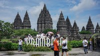Penyebaran virus corona yang mulai masuk di Indonesia berdampak pada penurunan kunjungan wisatawan mancanegara serta pembatalan sejumlah agenda pariwisata internasional di Yogyakarta.