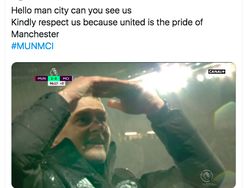 Manchester Is Red Bergema di Linimasa