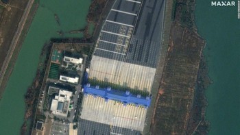 Pintu masuk tol Wuhan, China pada Februari 2020. Foto: Maxar Technologies