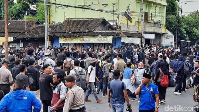 Massa GejayanMemanggilLagi di Yogyakarta, Senin (9/3/2020).