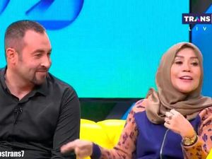 Dulu Dapat KDRT, Vicky Prasetyo Harap Sang Bunda Bahagia dengan Pria Turki