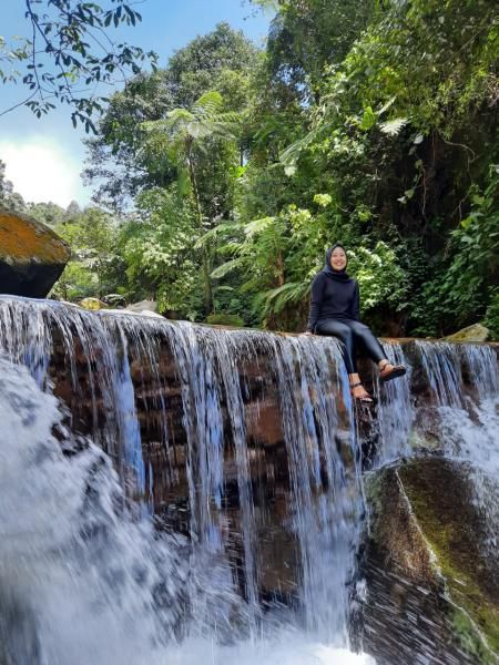 Curug Lembah Tepus yang Eksotis di Bogor