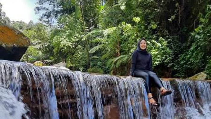 Curug Lembah Tepus yang Eksotis di Bogor