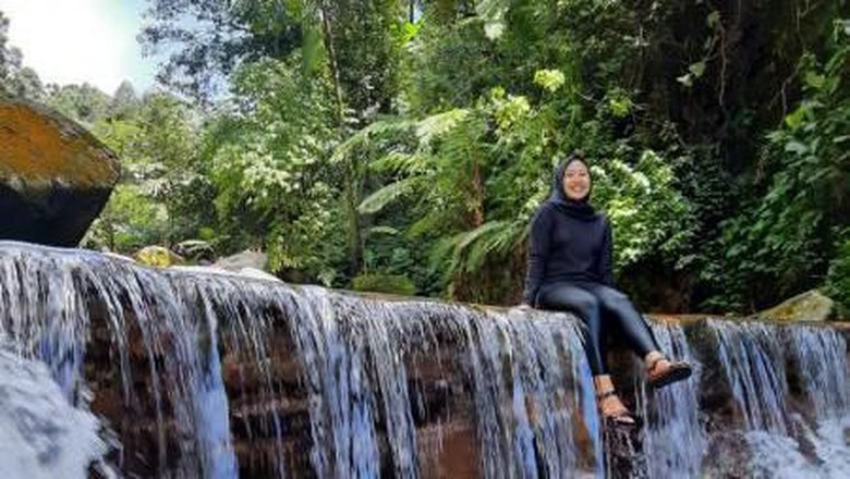 Curug Lembah Tepus yang Eksotis di Bogor Curug Lembah Tepus yang Eksotis di Bogor