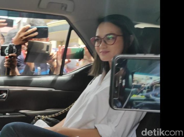 Ririn Ekawati dibawa ke Lido (Hanif/detikcom)