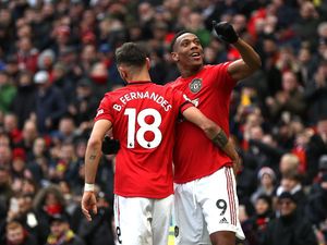 Bersinarlah di Sevilla, Martial!
