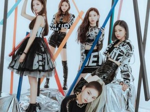 ITZY Jadi Diri Sendiri Lewat WANNABE