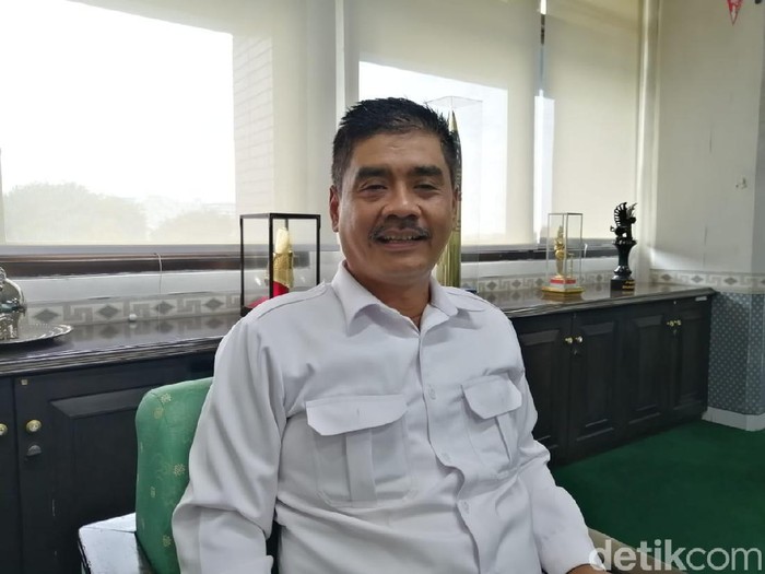 PDAM Surya Sembada mengalami kerugian hingga miliaran Rupiah per hari. Kerugian itu diakibatkan bocornya pipa jaringan distribusi utama di Purimas Gunung Anyar, Surabaya.