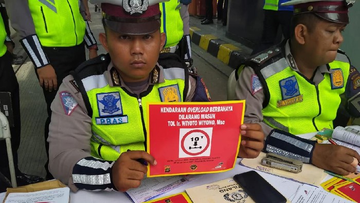 Mulai Hari Ini Truk Obesitas Haram Lewat Tol Sepanjang Tanjung Priok ke Bandung