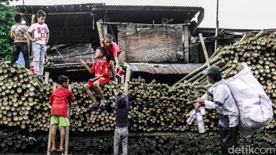 Pengrajin Bambu Masih Eksis di Jakarta