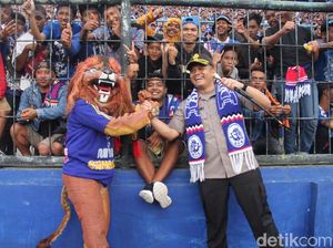 Kedewasaan Aremania Terima Kekalahan Arema FC Tuai Pujian
