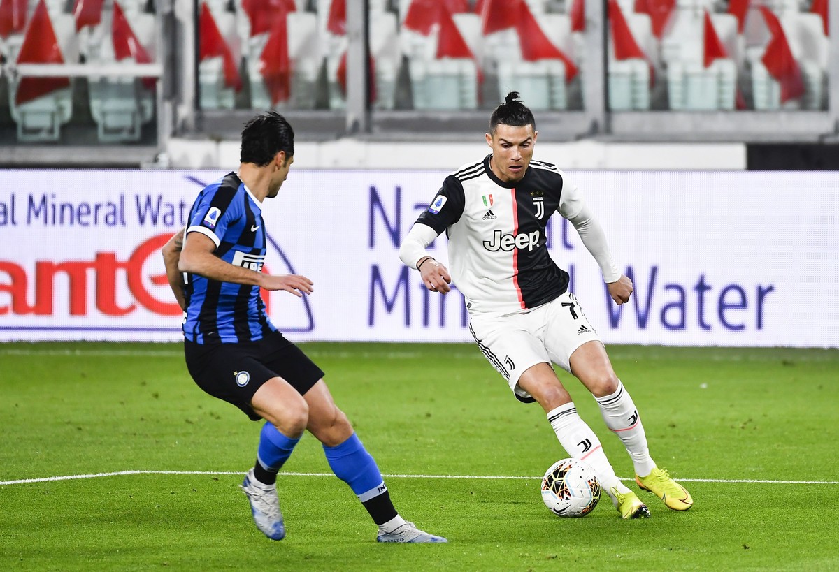 Inter Milan Vs Juventus Adalah Duel Harga Diri (AP/Marco Alpozzi)