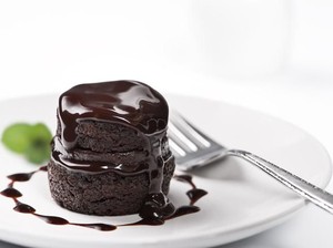 Resep dan Cara Membuat Brownies Kukus Coklat, Pandan Enak