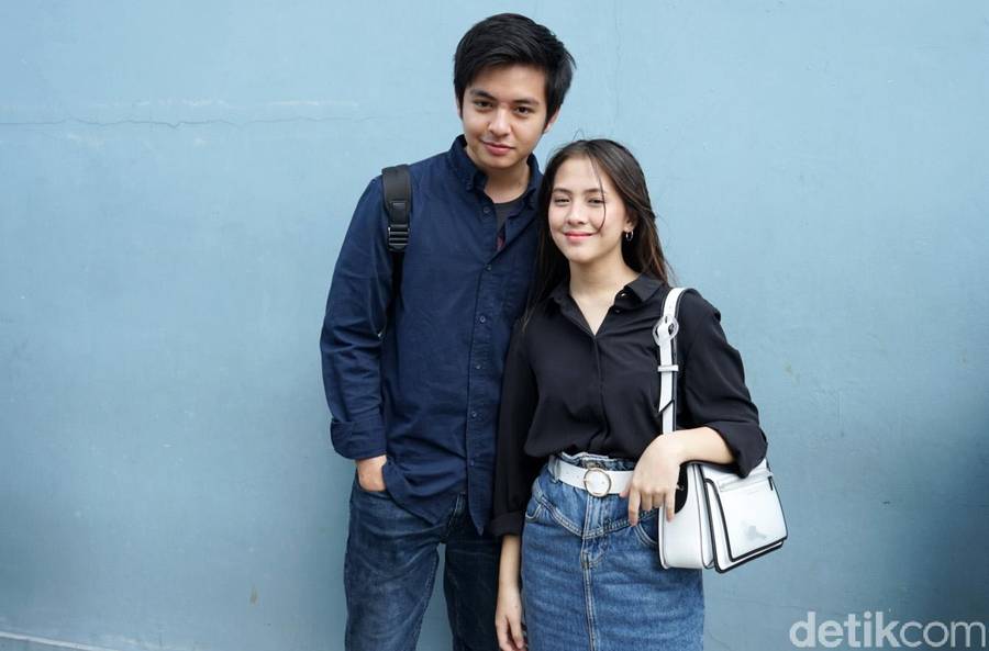 Angga Yunanda dan Adhisty Zara yang Kian Mesra - Foto 6