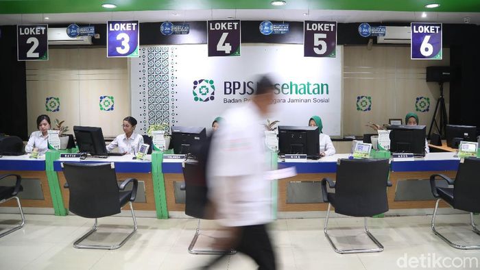 Kenaikan Iuran BPJS Kesehatan Dibatalkan Mahkamah Agung (MA) mengabulkan judicial review Peraturan Presiden (Perpres) tentang Jaminan Kesehatan. Hasilnya, kenaikan iuran BPJS dibatalkan.