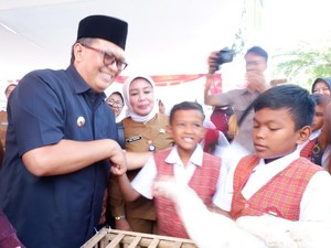 10 Ribu Anak Ayam Program Aki Bagi Siap Dibagikan di Bandung