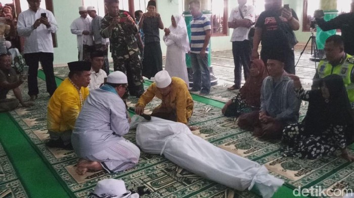 sumpah pocong di banyuwangi