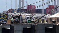 Kapal pesiar tersebut diketahui mengangkut 3.500 penumpang dan awak kapal. Di antara ribuan penumpang itu diketahui ada 21 orang yang dinyatakan positif virus corona.