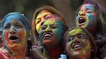 Foto: Tumpah Ruah Warga India di Festival Holi