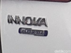 Nama Baru Innova 2023 Berteknologi Hybrid: Hycross hingga Zenix