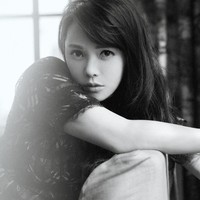 Pertama, bahwa mereka sudah menjadi tua dan jelek. Kedua, bahwa mereka tidak bahagia karena masalah perkawinan, atau ketika suami dan istri melakukan hal-hal sendiri. Ketiga, bahwa mereka tidak layak menjadi seorang wanita karena mereka telah gagal sebagai seorang ibu. Foto: Instagam @annieyi0304