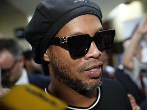 Ibunya Baru Meninggal, Ronaldinho Makin Doyan Mabuk