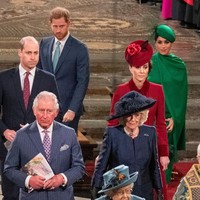 Dalam momen tersebut, Pangeran Harry - Meghan Markle bertemu dengan Pangeran William dan Kate Middleton. Pangeran William tampak cuek terhadap adiknya itu. Dari bahasa tubuh Pangeran Harry, tampak ia tidak sepenuhnya suka berada di acara kebaktian tersebut. Pakar bahasa tubuh lainnya Maryann Karinch melihat bahwa tampak Pangeran Harry sebenarnya memaksakan hadir hanya karena sebuah tanggung jawab, dan tidak ingin benar-benar berada di sana.  Foto: Getty Images