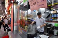 Sepi Karena Virus Corona, Food Center Ini Berikan Diskon Besar-besaran