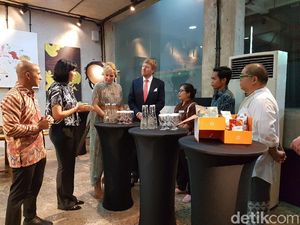 Momen Raja dan Ratu Belanda Cicipi Cokelat Indonesia