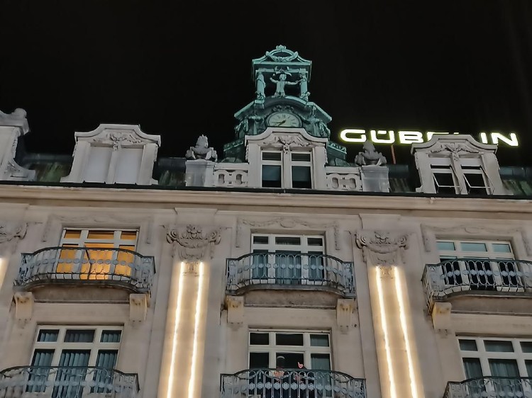 Hasil Foto Oppo Reno3 di Italia-Swiss