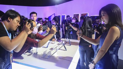 Potret Antusiasme Saat Menjajal vivo V19