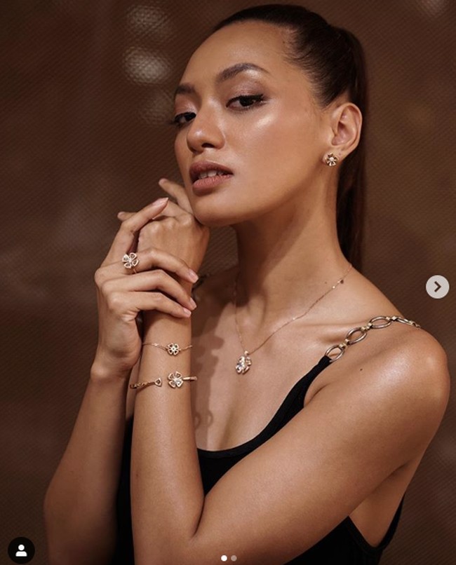 Salah satu pemeran film Perempuan Tanah Jahanam, Asmara Abigail juga memiliki penampilan yang tak kalah seksi dan menawan dengan kulit sawo matang eksotisnya. Nggak heran banyak orang yang mengidolakan wanita yang satu ini. Foto: Dok. Instagram/asmaraabigail