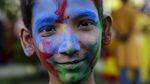 Keseruan Perang Bubuk Warna-warni di Festival Holi India