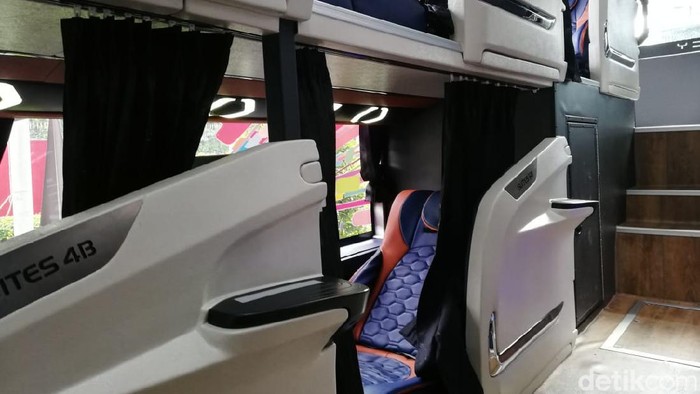 Sleeper Bus CV Laksana