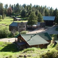 Jika kamu mencari pengalaman yang benar-benar menarik dan menegangkan maka kamu bisa mencoba tinggal di kota yang berada di Garnet, Montana, Amerika. Kota ini juga dikenal sebagai kota hantu karena tempatnya yang sangat sepi dan tidak memiliki penduduk. Foto: dok. buzznick